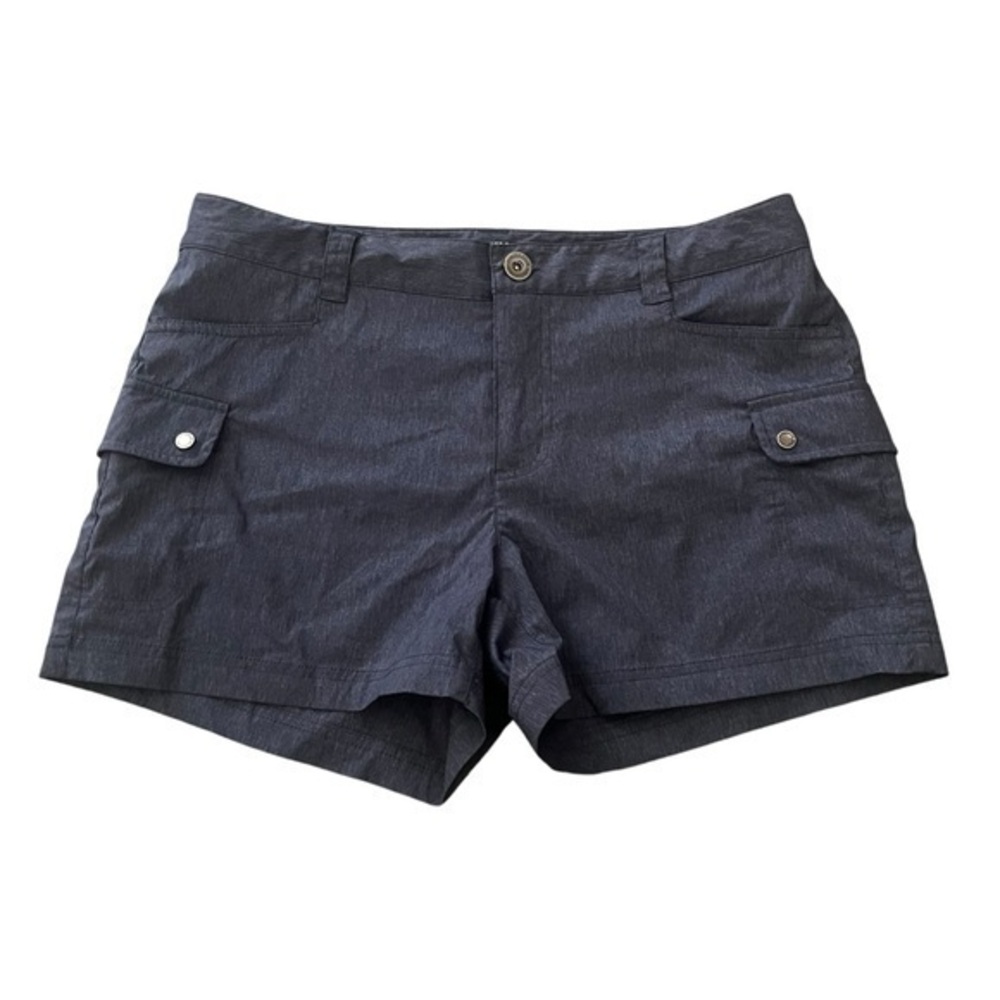 ZeroXposur Women's Blue Cargo Shorts
Size 10 • Good condition